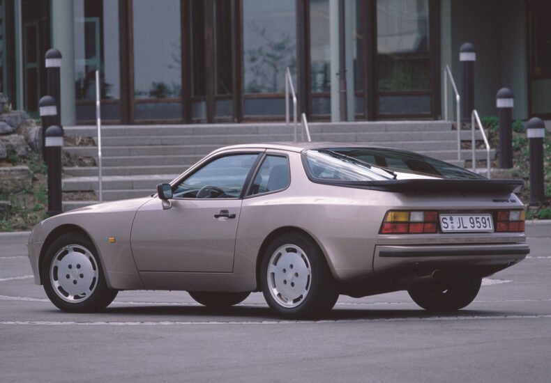 1987 Porsche 944 S rear view