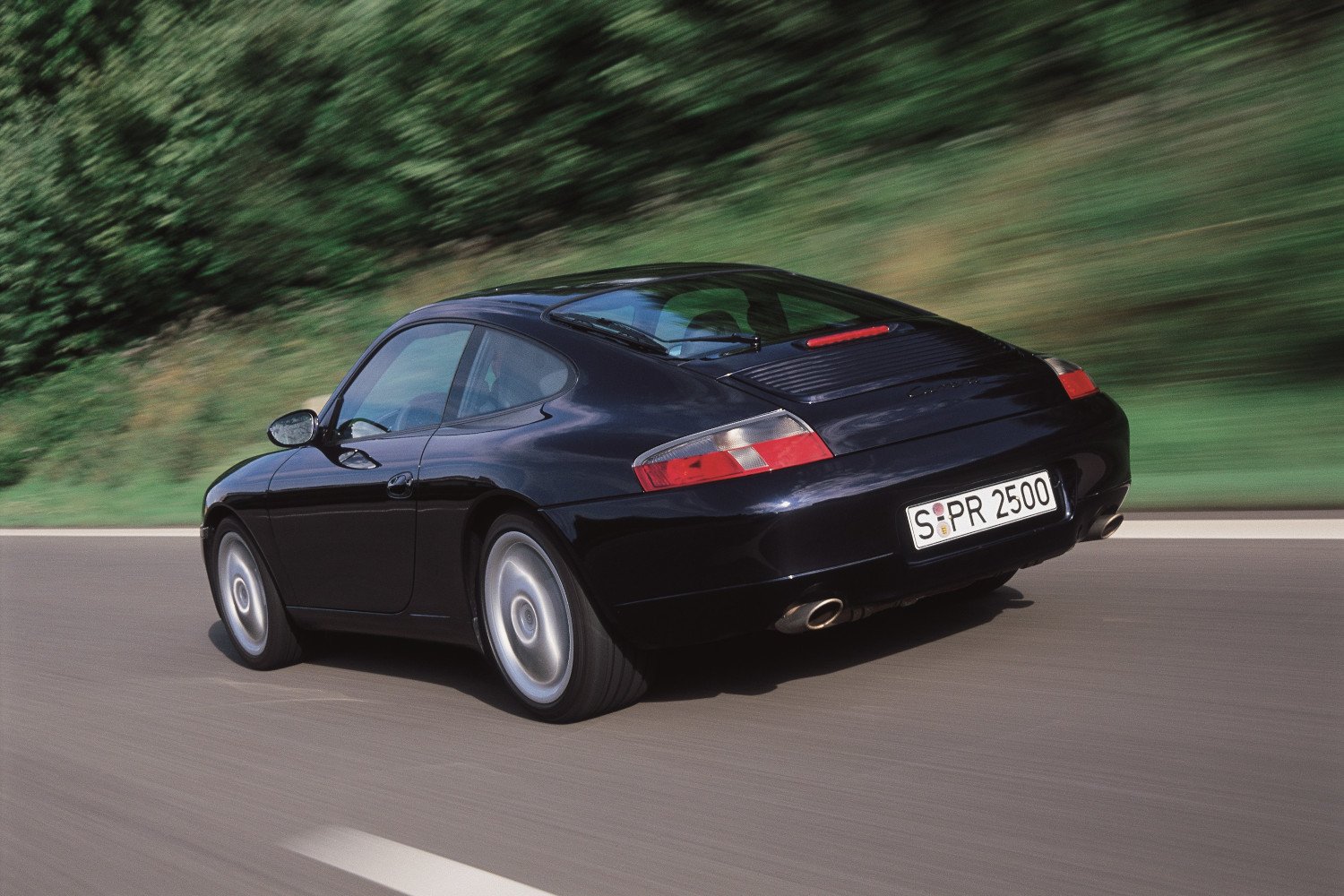2001 Porsche 911 Carrera Coupe rear