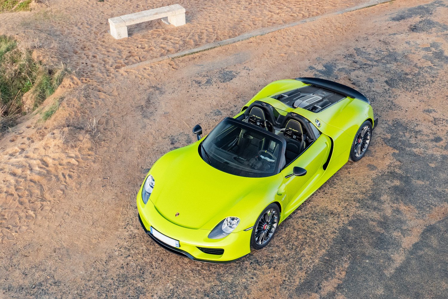 Light Green 2015 Porsche 918 Spyder