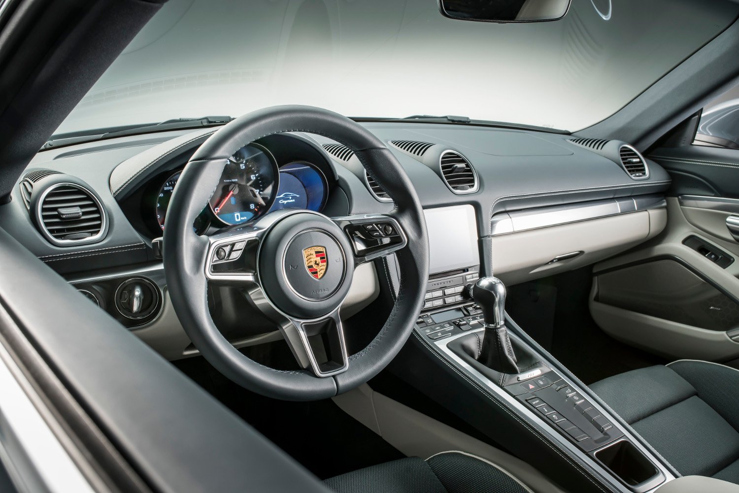 Peek Inside – 2017 Porsche 718 Cayman Interior