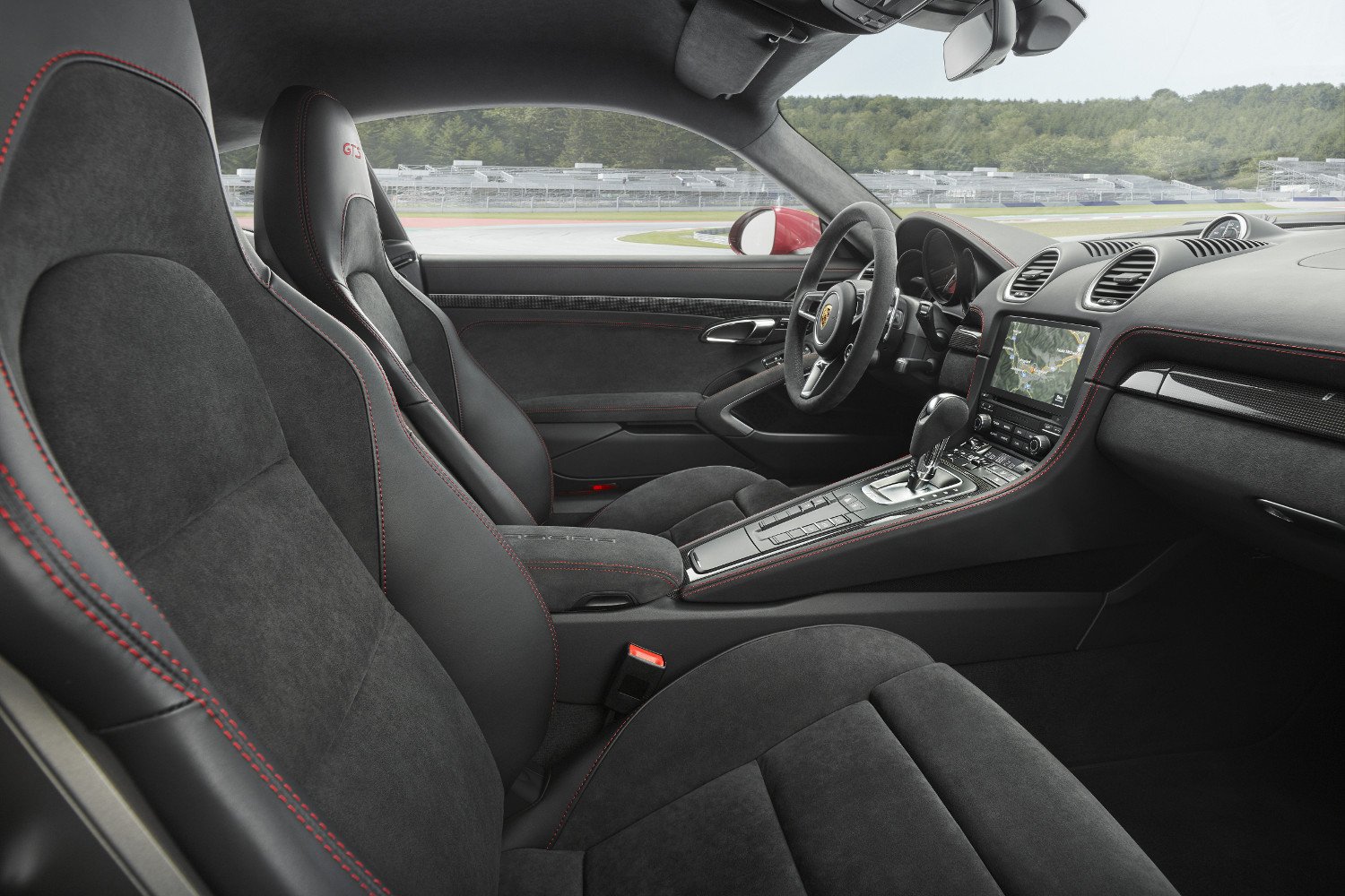 Peek Inside – 2018 Porsche 718 Cayman GTS Interior