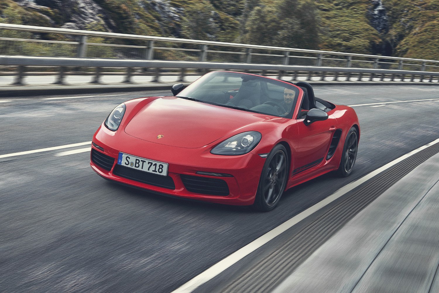 2020 Porsche 718 Boxster T – 10 Fast Facts