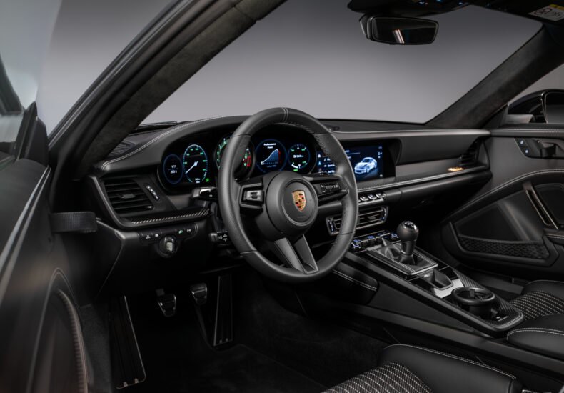 Porsche 911 S/T cockpit