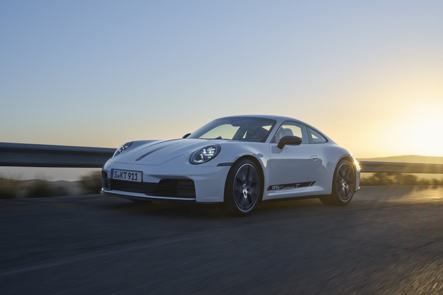 2025 Porsche 911 Carrera T – 10 Fast Facts