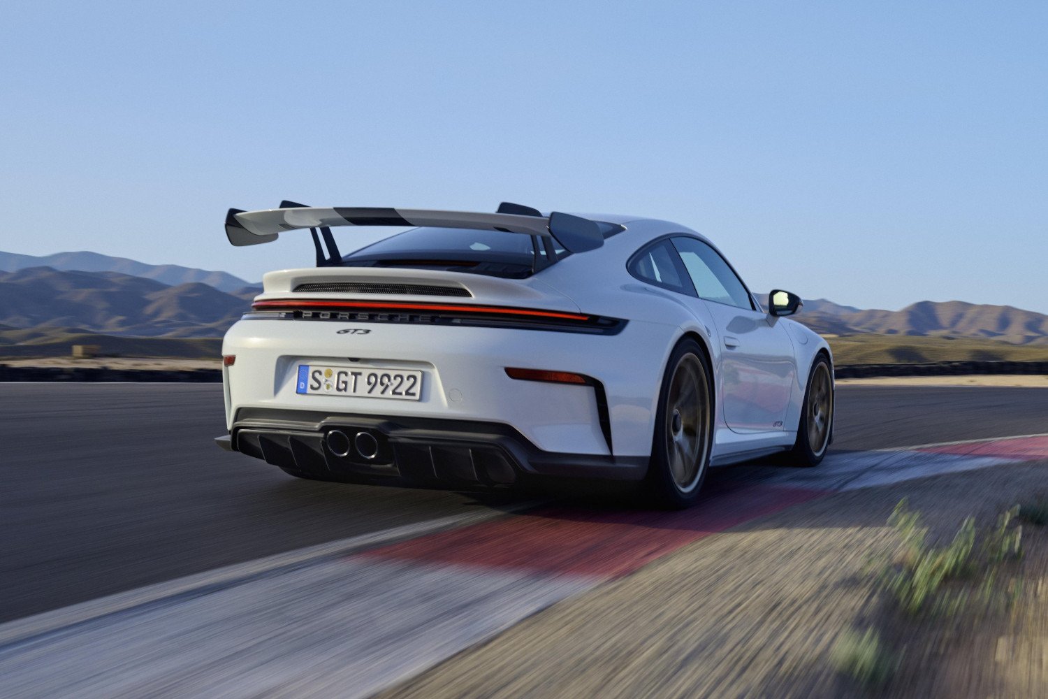 2025 Porsche 911 GT3 – 10 Fast Facts