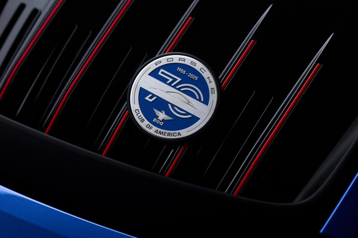 2026 Porsche 911 Club Coupe badge