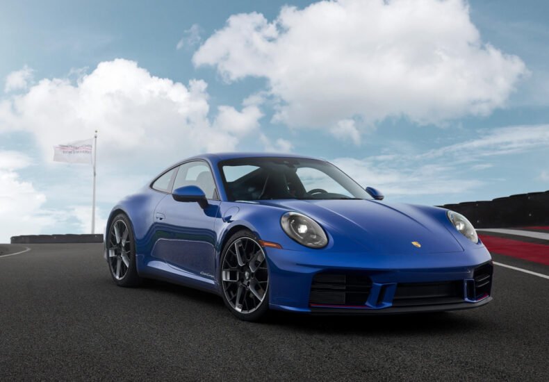 2026 Porsche 911 Club Coupe front
