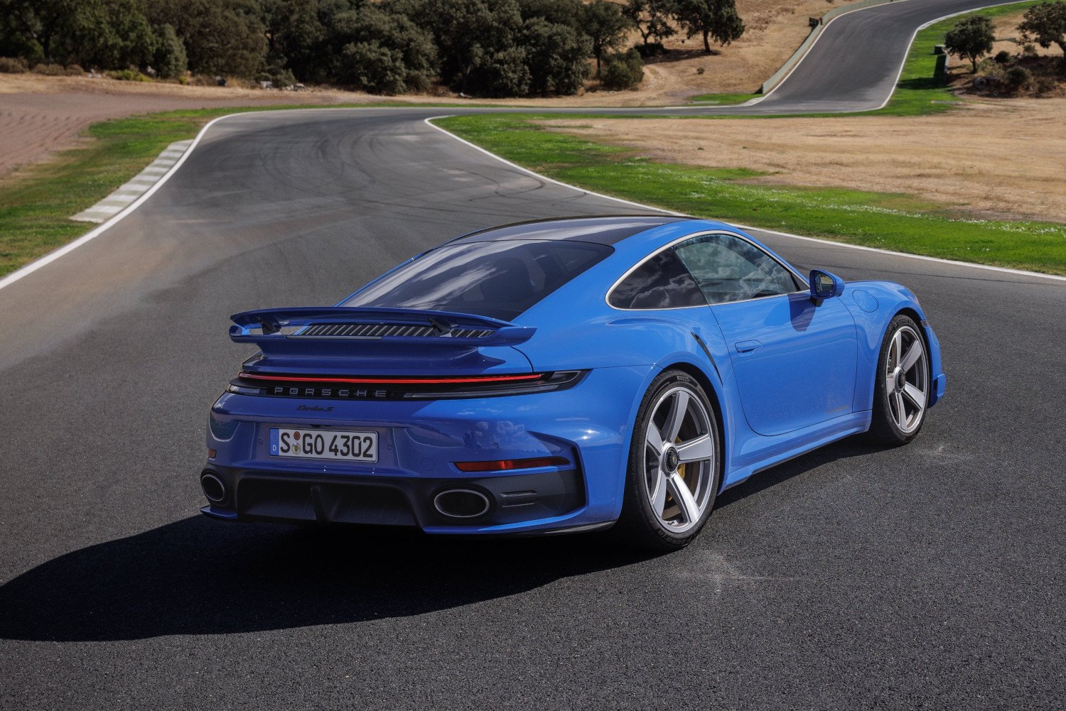 Lugano Blue 2026 Porsche 911 Turbo S